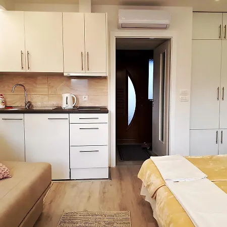 Apartment Frida *